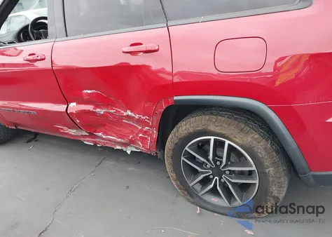 2020 Jeep Grand Cherokee Trailhawk 4X4 z USA, uszkodzony, nr VIN 1C4RJFLG8LC288286